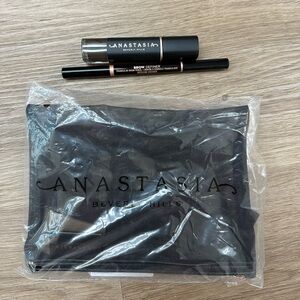 NEW Anastasia Beverly Hills Brow Definer, Brow Tinted Gel, Cosmetic Bag